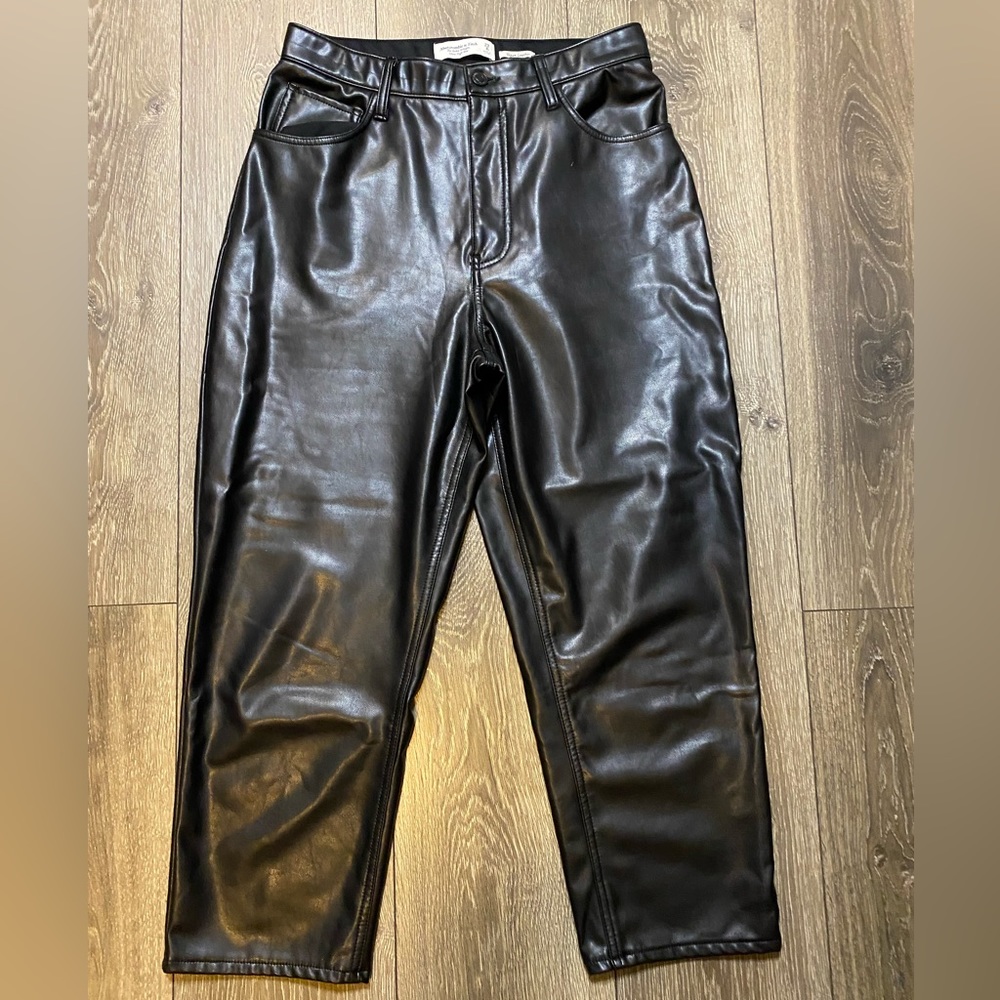 Abercrombie & Fitch The Ankle Straight Ultra High-Rise Vegan Leather Pants 29